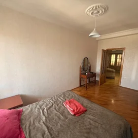 In Baku 130.0 m² apartment is for rent - Image 9