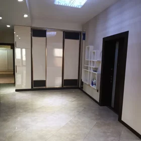 In Baku 210.0 m² apartment is for sale - Image 4