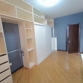 In Baku 210.0 m² apartment is for sale - Image 6
