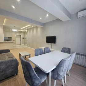 In Baku 70.0 m² apartment is for rent - Image 3
