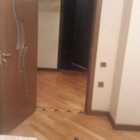In Baku 80.0 m² apartment is for rent - Image 8