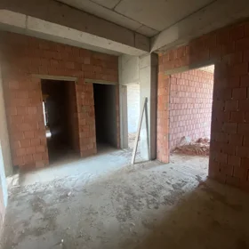 In Baku 114.0 m² apartment is for sale - Image 10