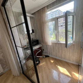 In Baku 65.0 m² apartment is for sale - Image 5