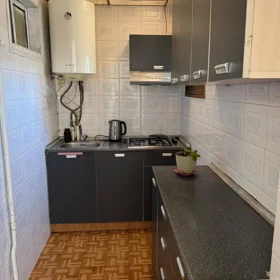 In Baku 80.0 m² apartment is for rent - Image 4
