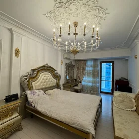 In Xətai rayonu 181.0 m² apartment is for sale - Image 10