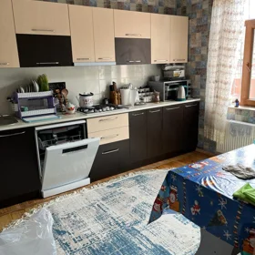 In Baku 150.0 m² house with 4.0 rooms is for sale - Image 2