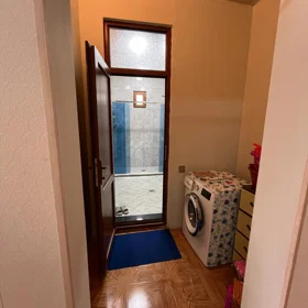 In Baku 150.0 m² house with 4.0 rooms is for sale - Image 3