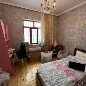 In Baku 150.0 m² house with 4.0 rooms is for sale - Image 4