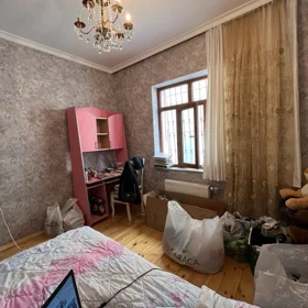 In Baku 150.0 m² house with 4.0 rooms is for sale - Image 6
