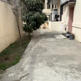 In Baku 150.0 m² house with 4.0 rooms is for sale - Image 7