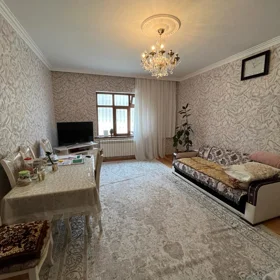 In Baku 150.0 m² house with 4.0 rooms is for sale - Image 9