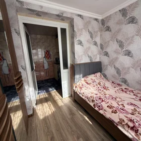 In Baku 90.0 m² apartment is for sale - Image 3