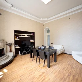 In Baku 100.0 m² apartment is for rent - Image 4