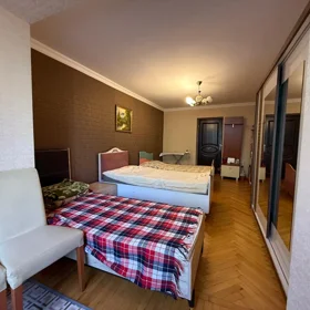 In Baku 70.0 m² apartment is for rent - Image 4