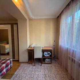 In Baku 70.0 m² apartment is for rent - Image 10