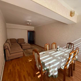 In Baku 60.0 m² apartment is for rent - Image 2