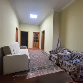 In Binəqədi rayonu 80.0 m² house with 3.0 rooms is for rent - Image 2