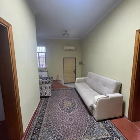 In Binəqədi rayonu 80.0 m² house with 3.0 rooms is for rent - Image 3