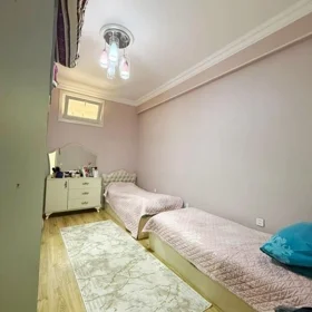 In Baku 100.0 m² apartment is for sale - Image 8