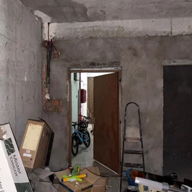In Baku 225.0 m² apartment is for sale - Image 7