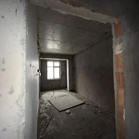 In Baku 225.0 m² apartment is for sale - Image 9