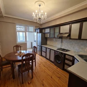 In Baku 90.0 m² apartment is for rent - Image 2