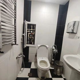 In Baku 90.0 m² apartment is for rent - Image 6