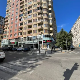 In Baku 180.0 m² apartment is for sale - Image 4