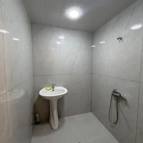 In Baku 60.0 m² apartment is for rent - Image 8