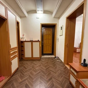 In Baku 100.0 m² apartment is for sale - Image 7