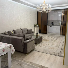 In Baku 140.0 m² apartment is for rent - Image 4