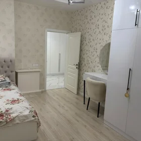 In Baku 140.0 m² apartment is for rent - Image 6