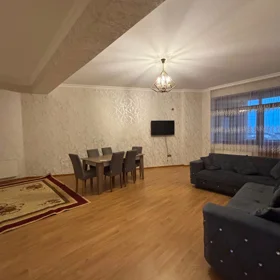 In Səbail rayonu 150.0 m² apartment is for rent - Image 4