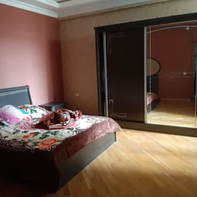 In Binəqədi rayonu 150.0 m² apartment is for sale - Image 2