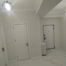 In Baku 90.0 m² apartment is for rent - Image 2