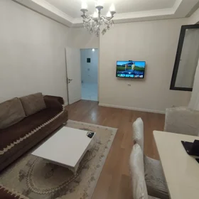 In Baku 90.0 m² apartment is for rent - Image 3