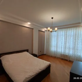 In Baku 190.0 m² apartment is for sale - Image 2