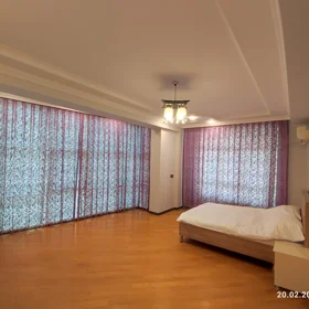 In Baku 190.0 m² apartment is for sale - Image 5