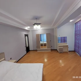 In Baku 190.0 m² apartment is for sale - Image 6