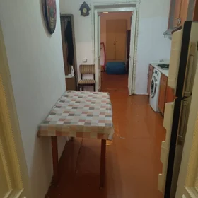 In Baku 50.0 m² house with 2.0 rooms is for rent - Image 4