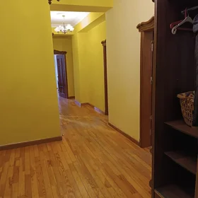 In Baku 110.0 m² apartment is for sale - Image 4