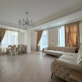 In Baku 105.0 m² apartment is for sale - Image 4