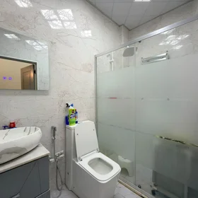 In Baku 105.0 m² apartment is for sale - Image 10