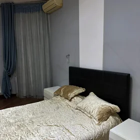 In Baku 233.0 m² apartment is for sale - Image 9