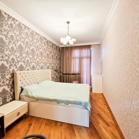In Baku 70.0 m² apartment is for rent - Image 5