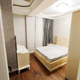 In Baku 110.0 m² apartment is for rent - Image 3