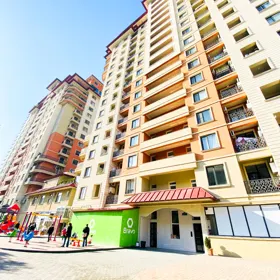 In Baku 90.0 m² apartment is for rent - Image 3