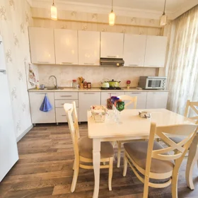In Baku 90.0 m² apartment is for rent - Image 7