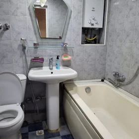 In Baku 80.0 m² apartment is for rent - Image 9