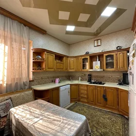 In Baku 305.0 m² house with 8.0 rooms is for rent - Image 4